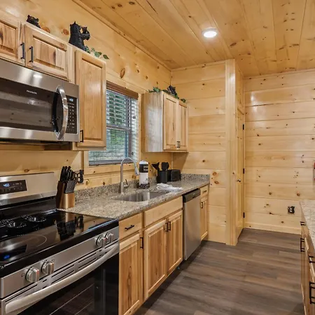 On Blackbeary Hill A Cozy 3 Bedroom Cabin Perfect For A Getaway In An Enchanting Forest Setting Pigeon Forge Exterior photo
